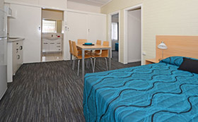 2 Bedroom Semi Self Contained Premium at Urangan Motor Inn